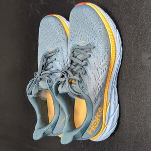 HOKA Clifton 8 - size 10.5